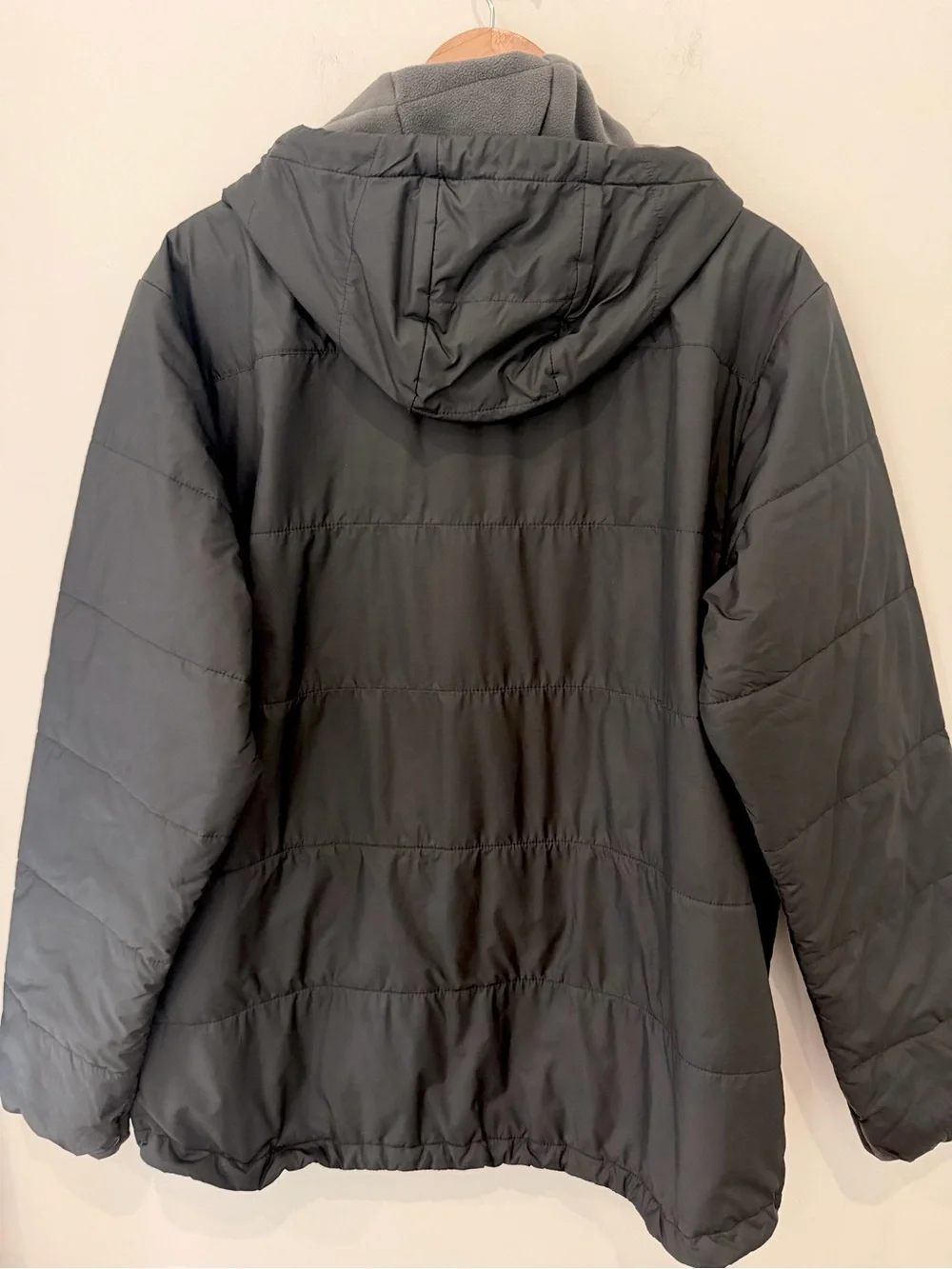 The North Face Men's Meeks Black Hooded Quilted Puffer Jacket L snap closure